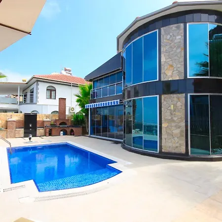 Villa - Luxus - Pool - Whirlpool - - Kestel