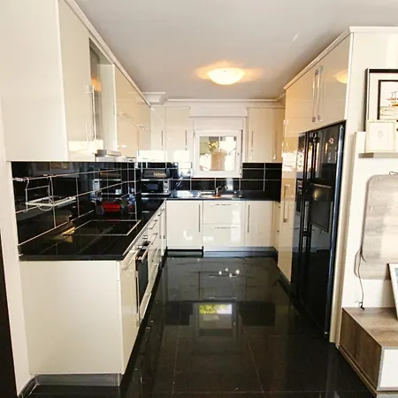 - Luxus - Pool - Whirlpool - - Kestel Villa *